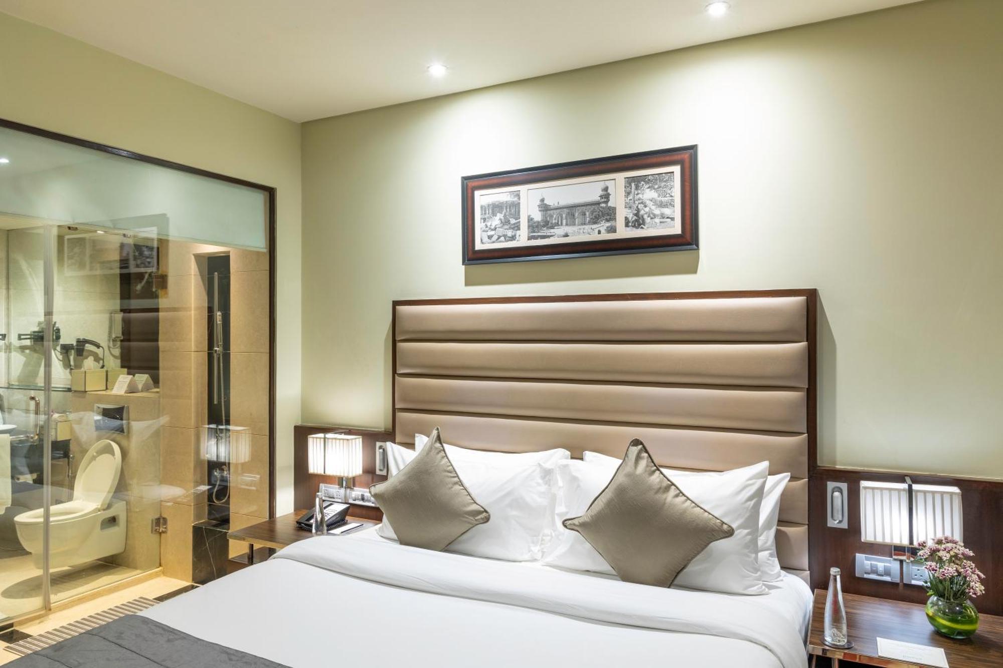 비반타 하이데라바드 베굼펫 호텔 외부 사진 A room at the hotel